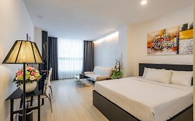 Khách Sạn The One Premium Hotel